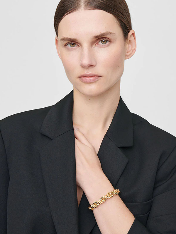 Trendi aksesoari za leto koji podižu kombinaciju na viši nivo