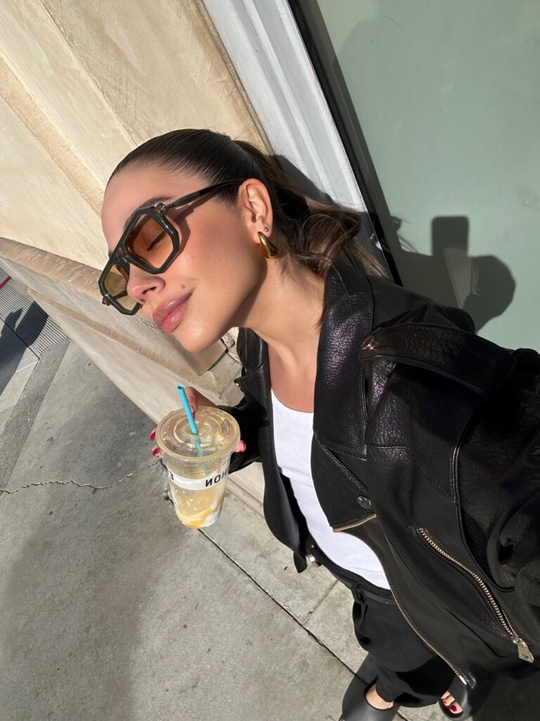 Maja Mitrović i Erewhon napitak na Beverly Hillsu