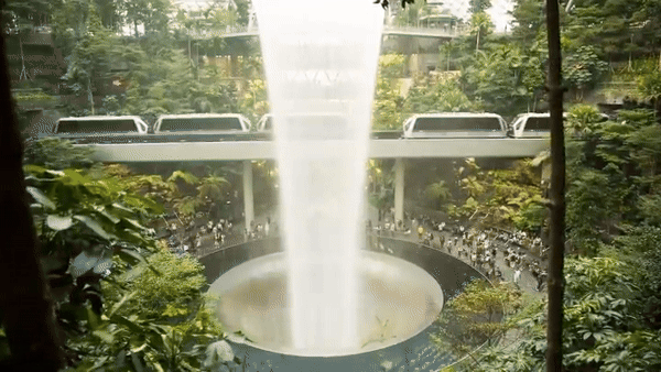 Jewel Changi Airport vodopad