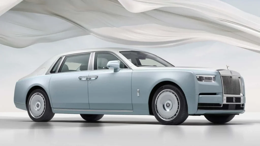 Rolls-Royce Phantom Scintilla prednji deo u fokusu
