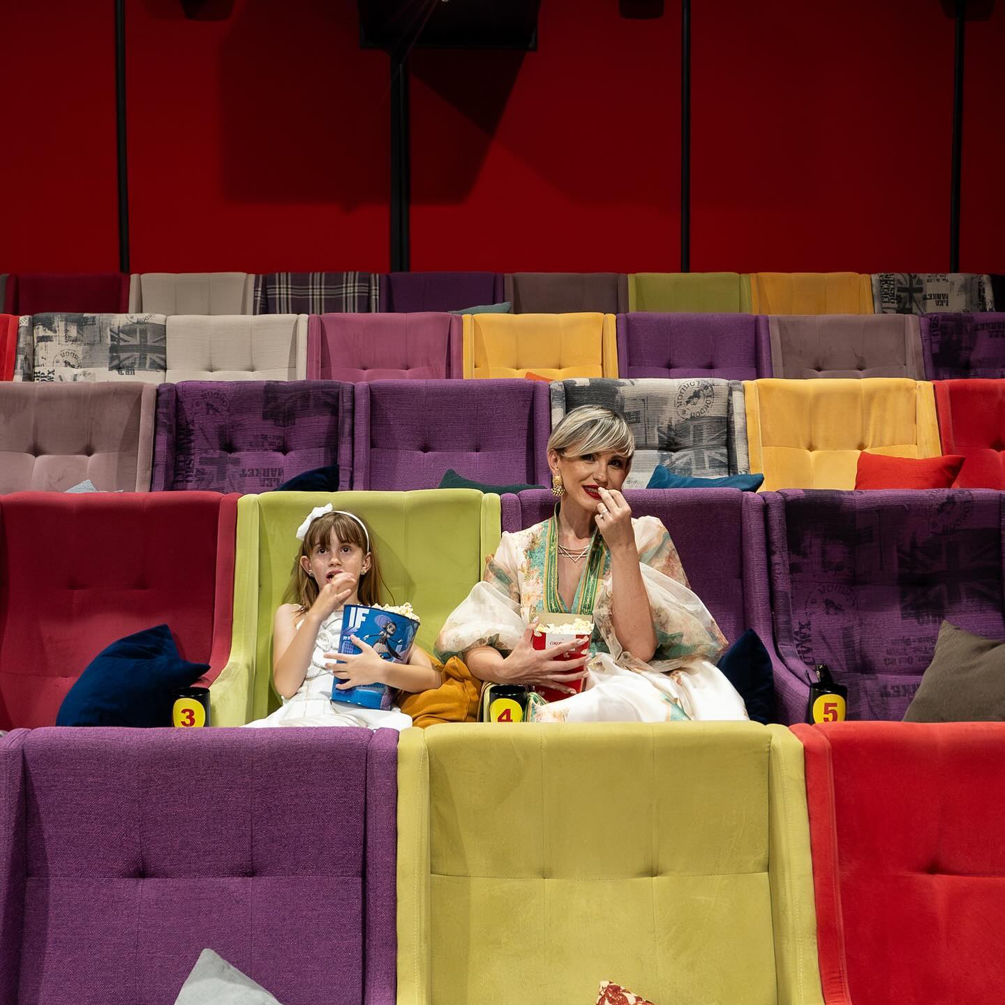 Brankica Raković i njena ćerka u bioskopu