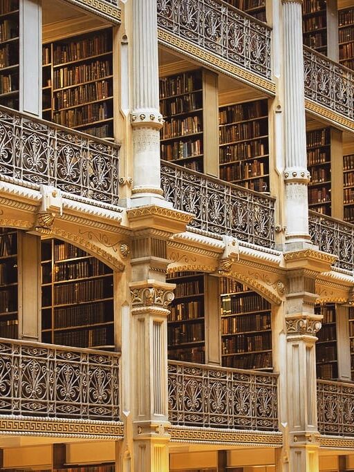 George Peabody Library in Baltimore  spratovi
