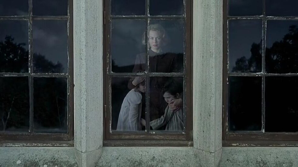 Nicole Kidman gčeda kroz prozor i teši dvoje dece 