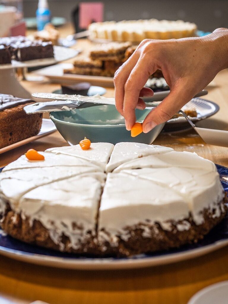 Kolači od šargarepe preliveni glazurom iz Ispece pa reci