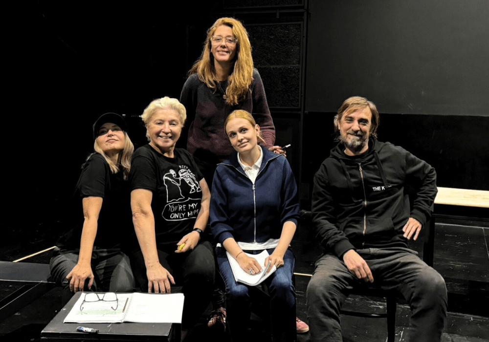 Anica Dobra, Mina Sovtić, Mirjana Karanović, Bojan Dimitrijević, Đurđa Tešić za predstavu „Sedam sati sunčeve svetlosti" u Teatru na brdu