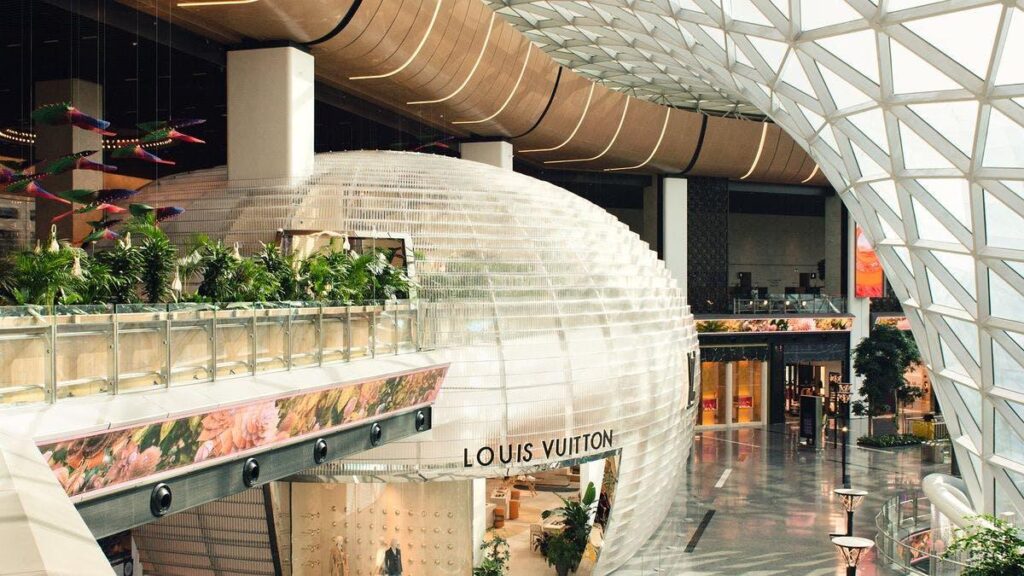 Louis Vuitton Lounge