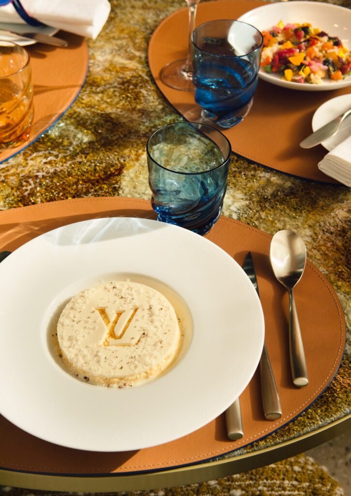 Louis Vuitton Lounge