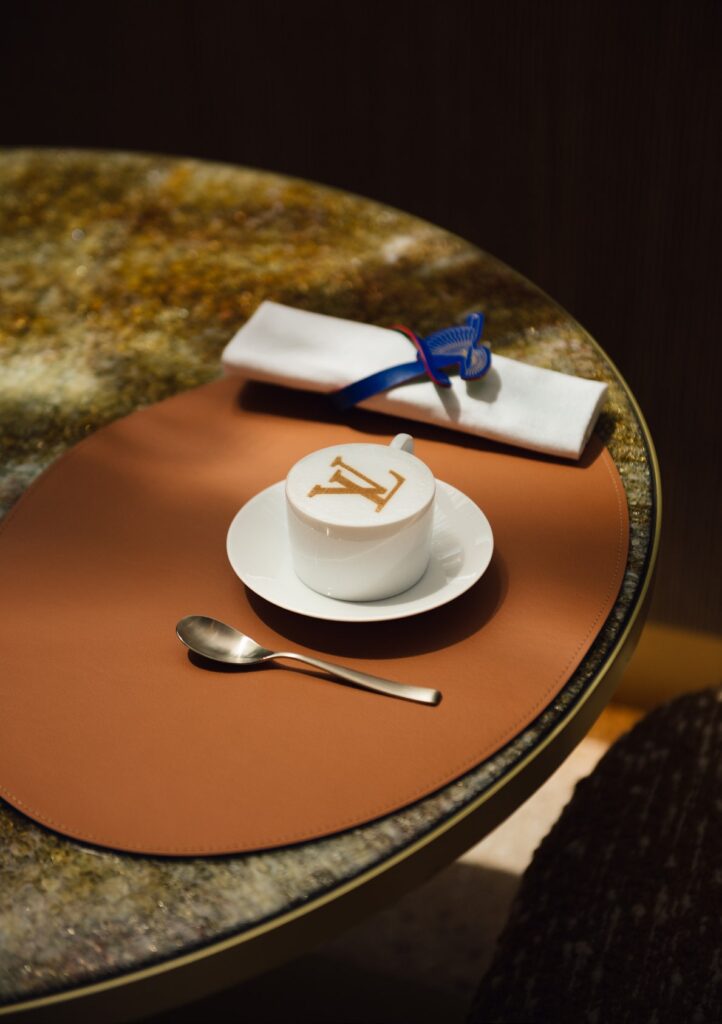 Louis Vuitton Lounge