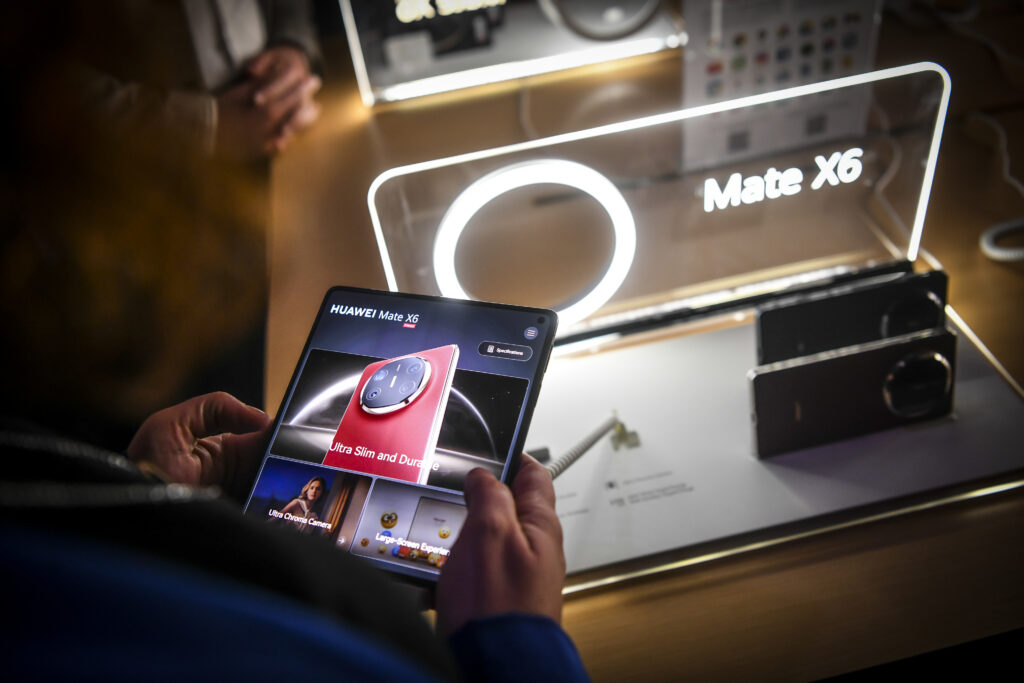 Huawei Mate X6