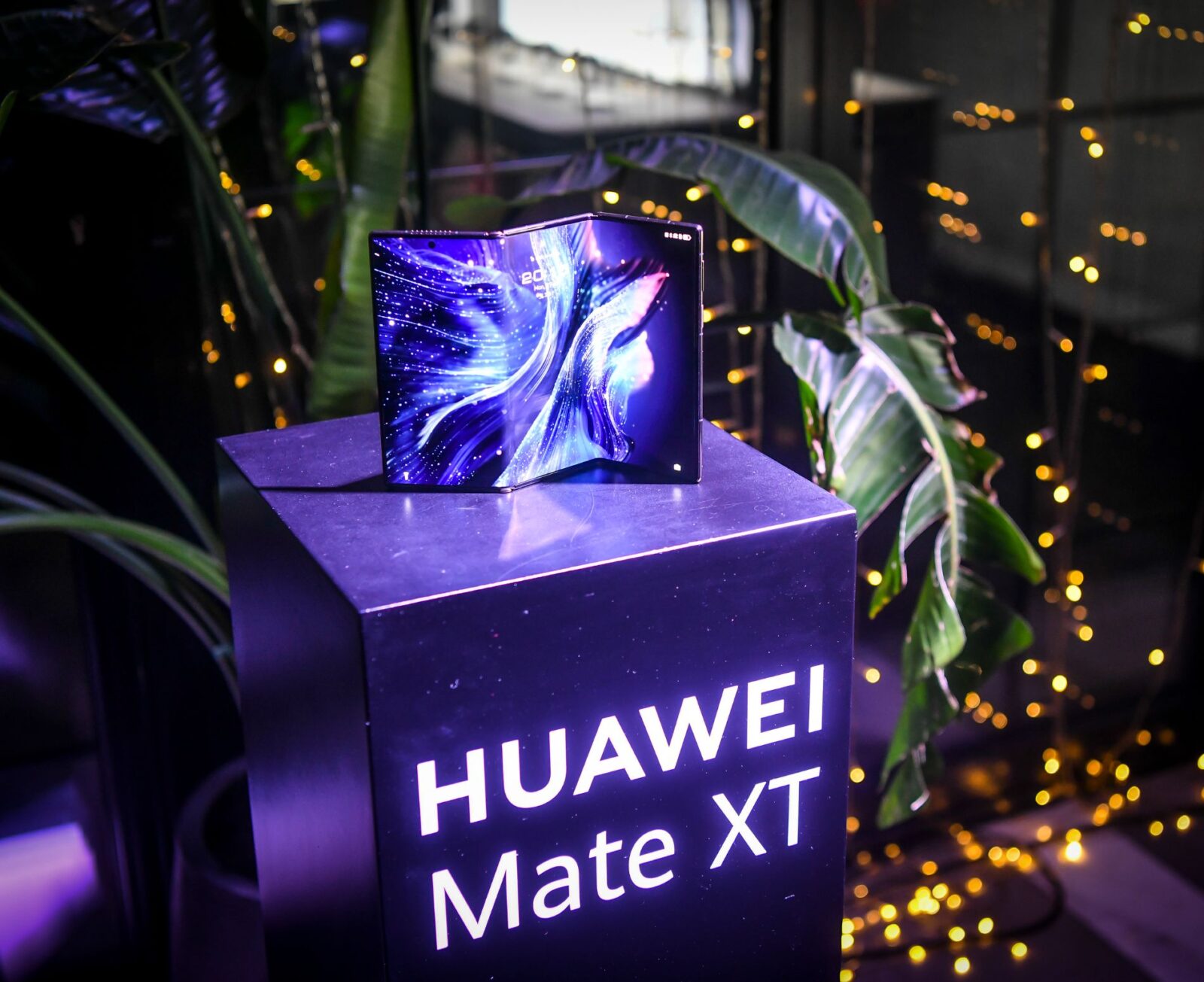 Huawei Mate XT