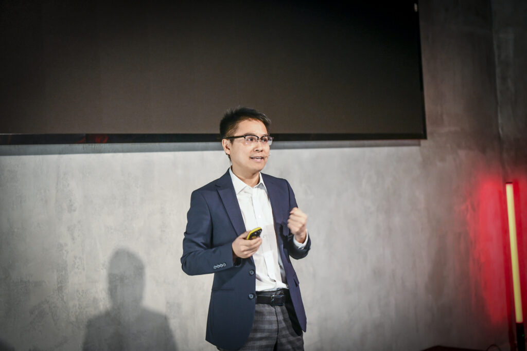 Stiven Huang