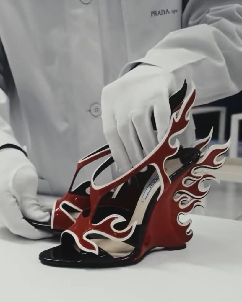Prada otkrila svoju arhivu